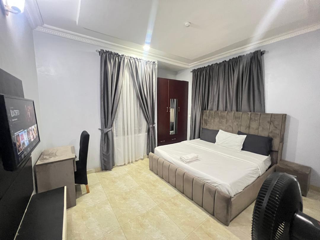 Ruby 2-Bedroom Apartment in Jahi by Gilmore – Ideal for Monthly Stays - Gallery Image 2