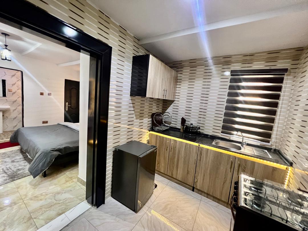 Modern Furnished Studio Apartment with Balcony & Power Backup – Monthly Stays; Whitehouse Gwarinpa Express - Gallery Image 4