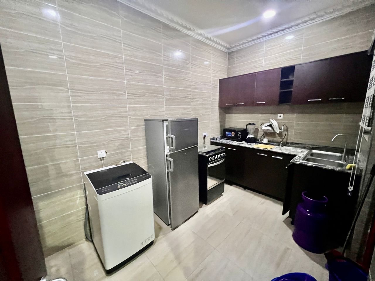 Elegant 2-Bedroom Apartment in Jahi by Gilmore – Ideal for Monthly Stays - Image 3