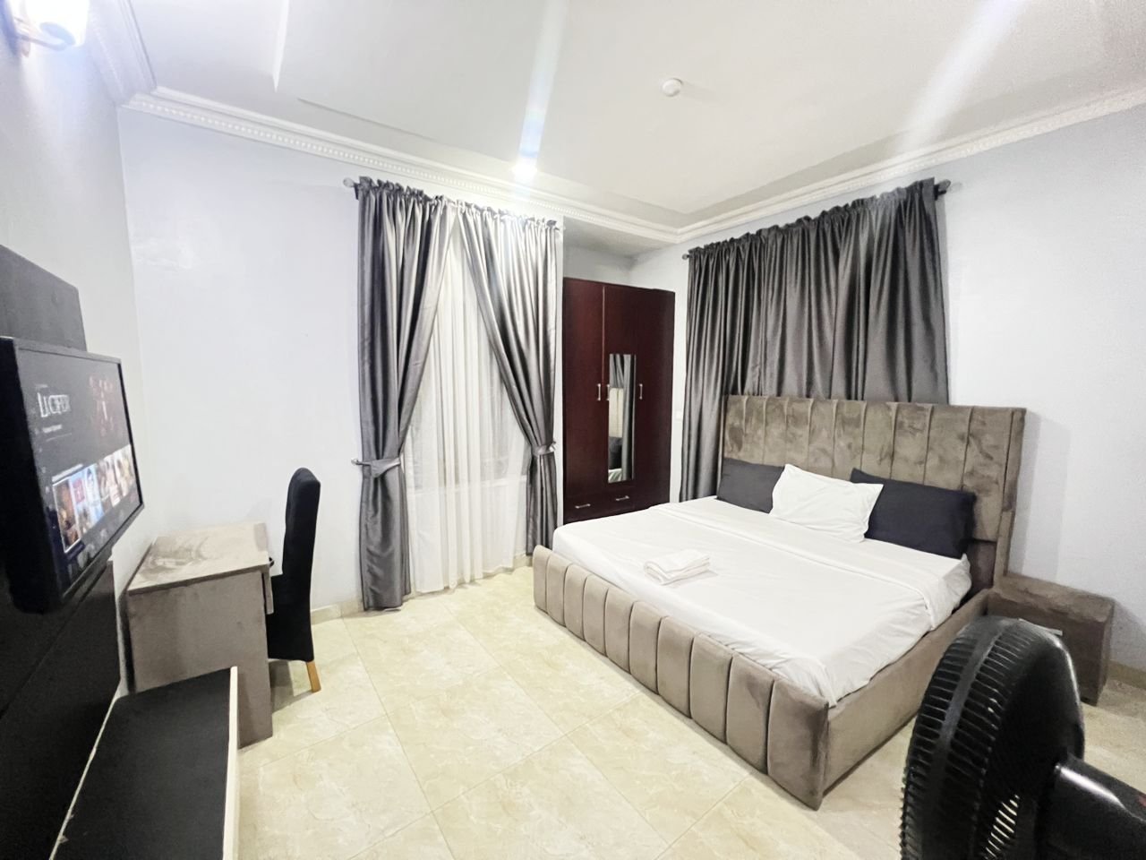 Elegant 2-Bedroom Apartment in Jahi by Gilmore – Ideal for Monthly Stays - Image 4