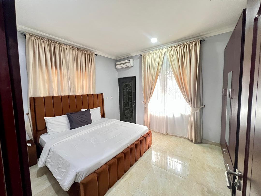 Ruby 2-Bedroom Apartment in Jahi by Gilmore – Ideal for Monthly Stays - Image 1