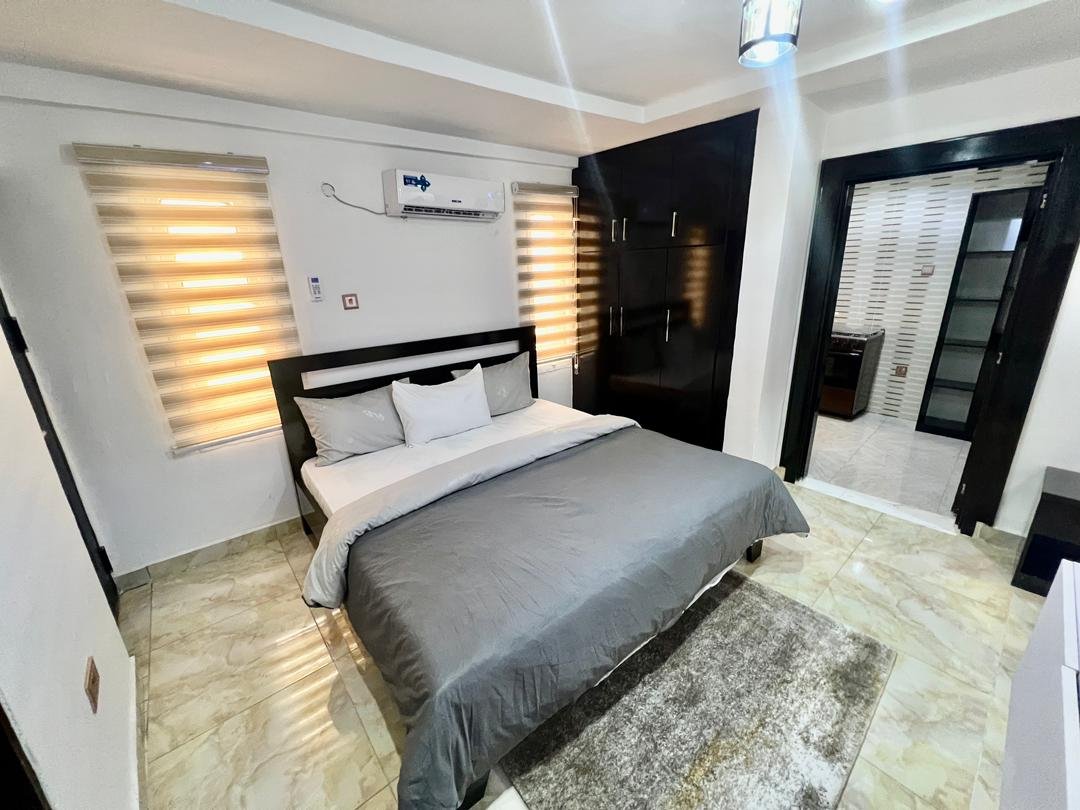 Modern Furnished Studio Apartment with Balcony & Power Backup – Monthly Stays; Whitehouse Gwarinpa Express - Image 10