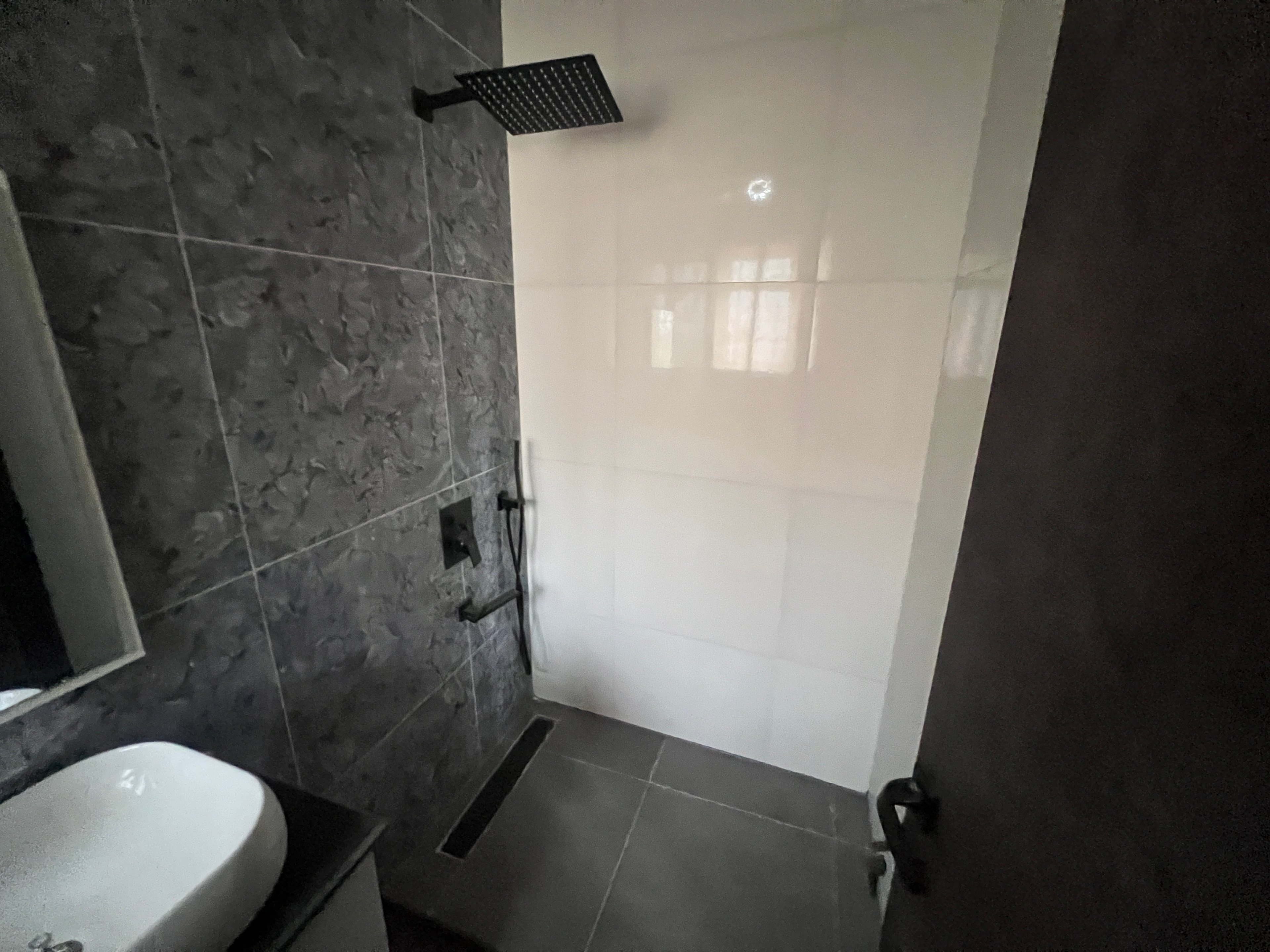 Furnished Modern 2-Bedroom Apartment with Balcony River Park Estate Lugbe – Monthly Stays - Image 4