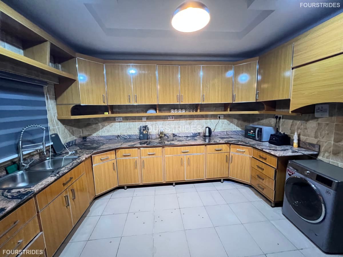 Fully Furnished 3 bedroom apartment for Monthly Rent at Wuye, Abuja - Image 8