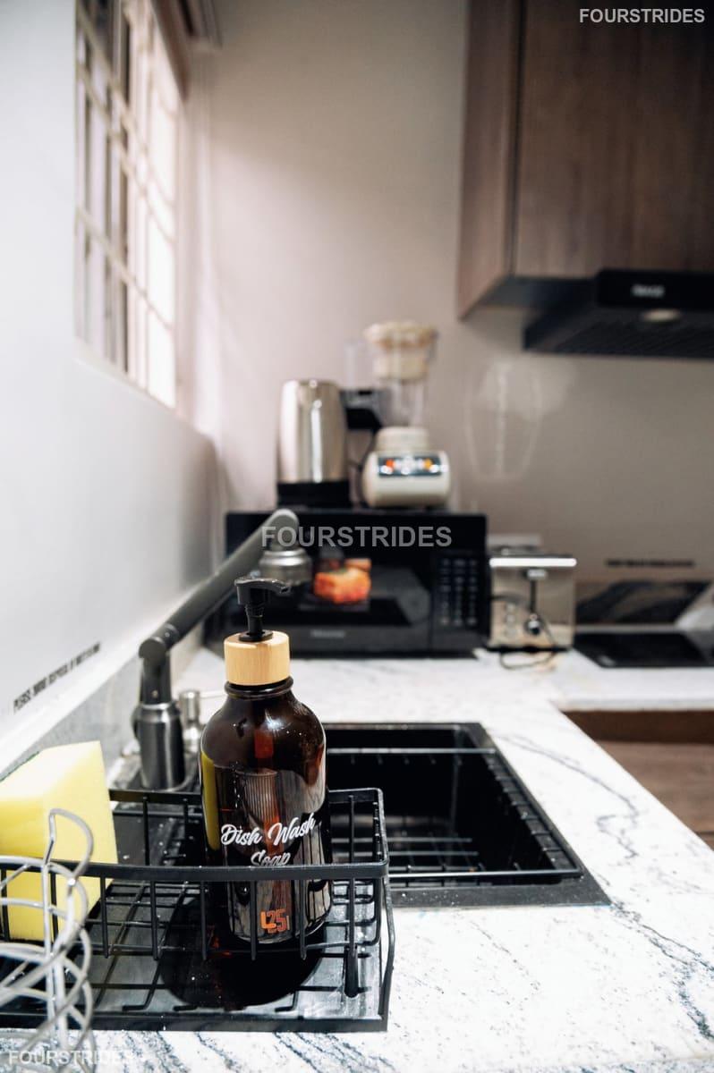 Modern 1-Bedroom Escape Wuse2 - Gallery Image 4