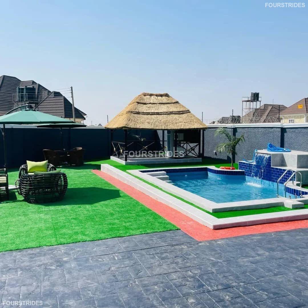 QUEEN AMINA WALL - Gallery Image 2