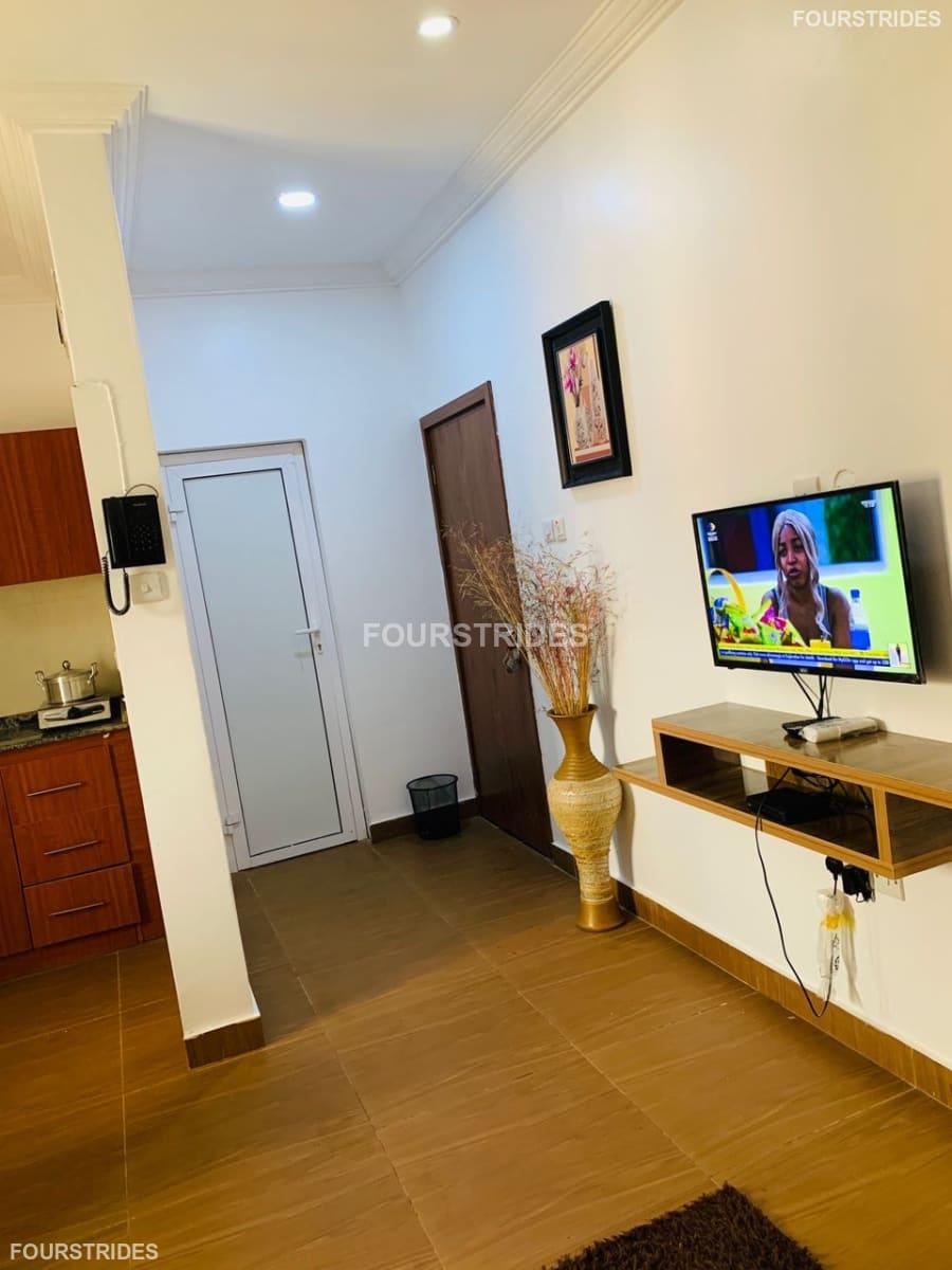 HIGHGATE UPSCALE STUDIO APARTMENT WUYE - Gallery Image 5