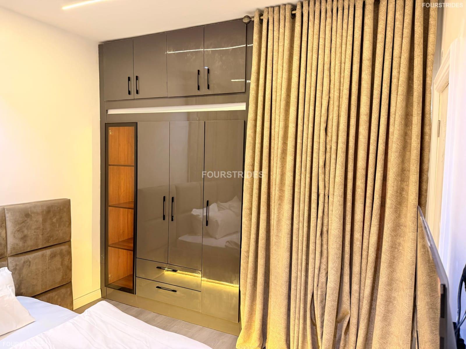 Luxury 3 bedroom Flat in Wuse 2 by kashim ibrahim Rd the heart of Abuja with 24/7 Power & Wi-Fi. - Gallery Image 3