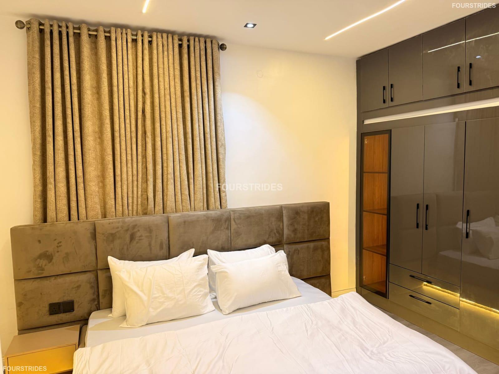 Luxury 3 bedroom Flat in Wuse 2 by kashim ibrahim Rd the heart of Abuja with 24/7 Power & Wi-Fi. - Gallery Image 2