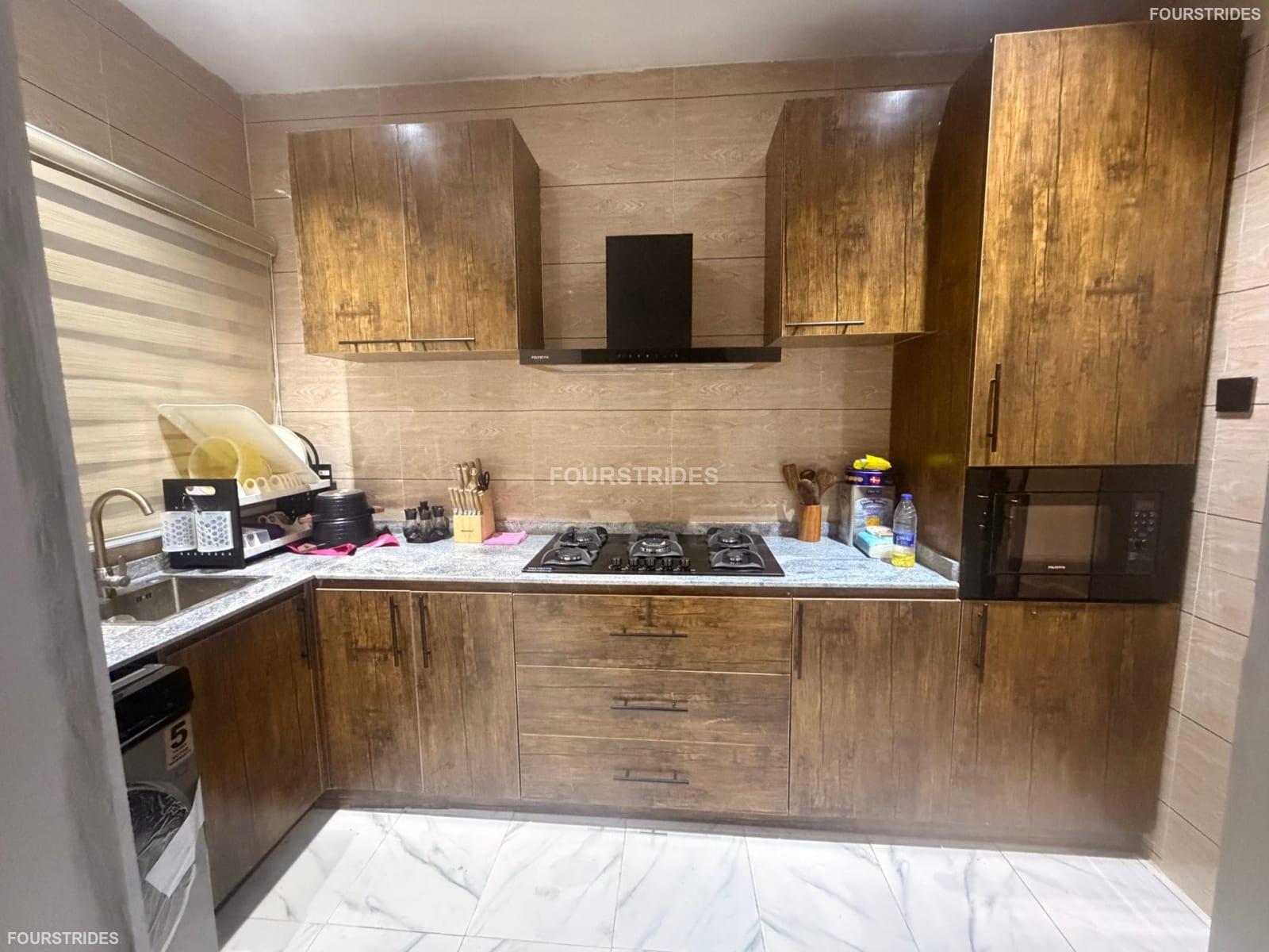 Luxury 3 bedroom Flat in Wuse 2 by kashim ibrahim Rd the heart of Abuja with 24/7 Power & Wi-Fi. - Gallery Image 4