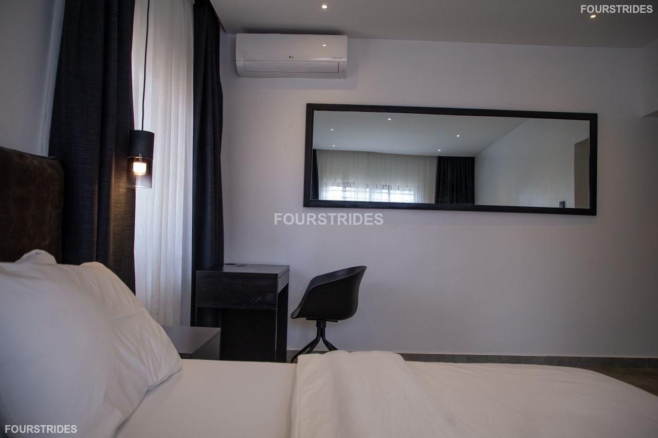 Withworth Homes - spacious and cozy home away from home - Gallery Image 3