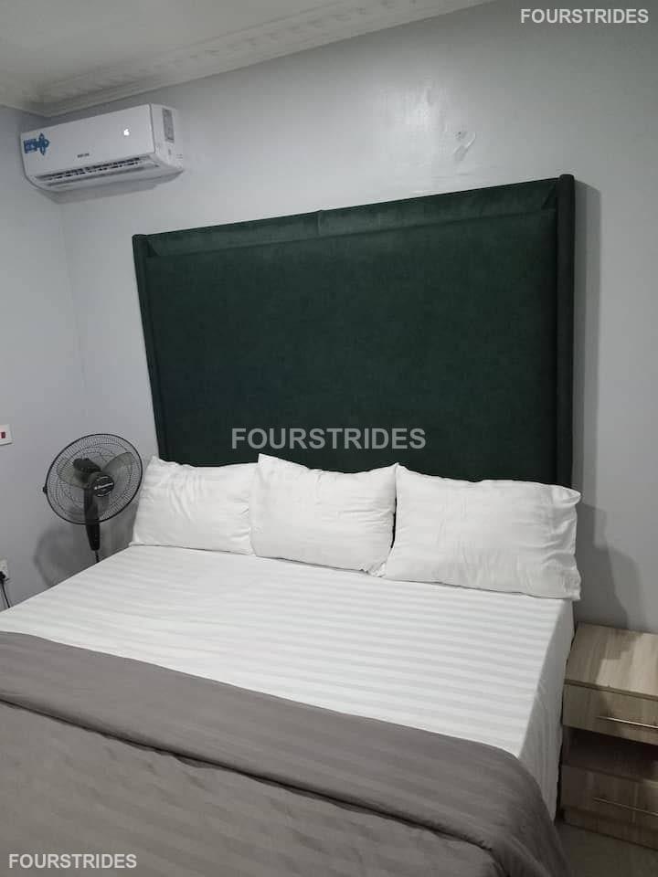 listing card gallery