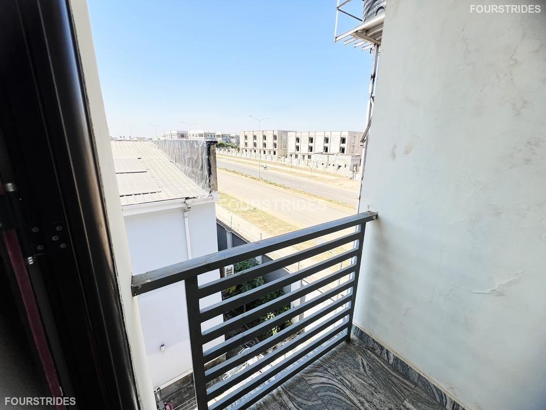 QUEENS SUITE: COZY SMART STUDIO APARTMENT WUYE, ABUJA - Gallery Image 5