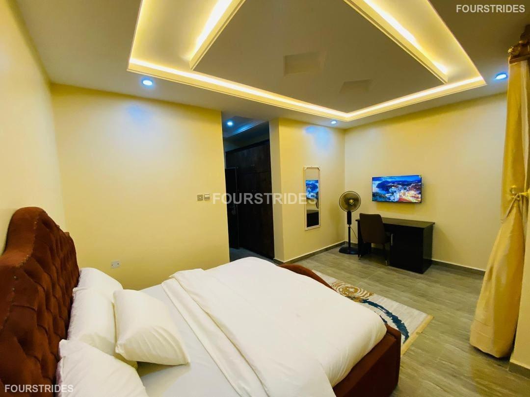 4-Bedroom Duplex – Dual Living Areas, Full Comfort & Privacy - Gallery Image 3