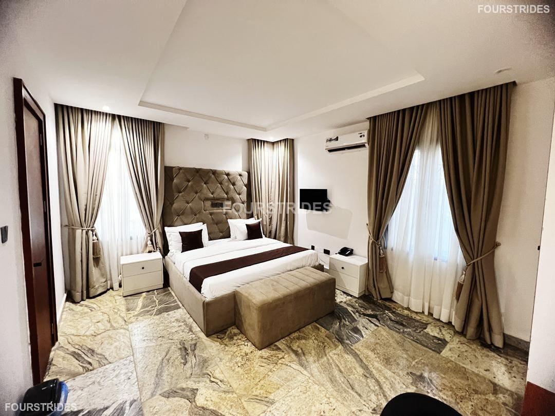 OXFORD cozy 2 bedroom Apartment with 24hrs power | Goodluck Jonathan Expressway, Abuja - Gallery Image 2