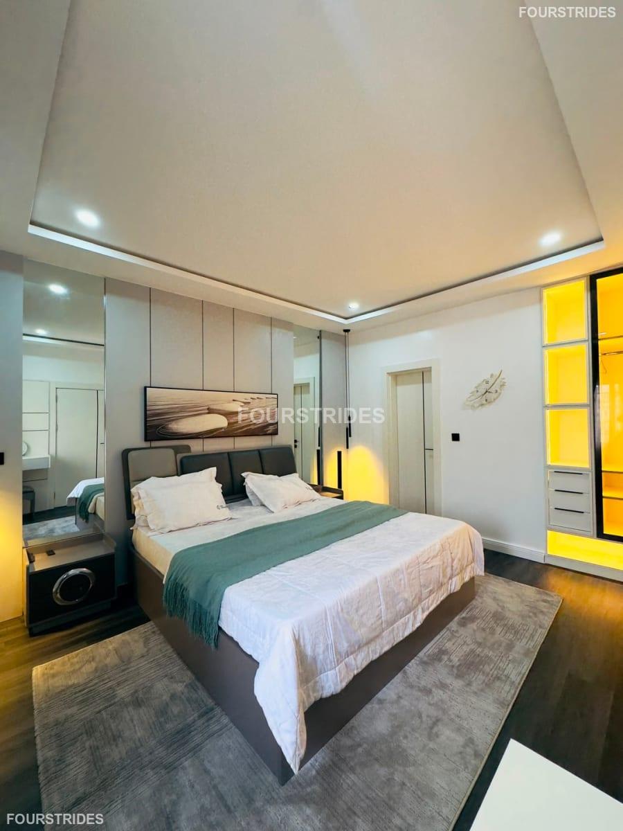 1 BEDROOM BOITE SERVICE APARTMENT - Gallery Image 3