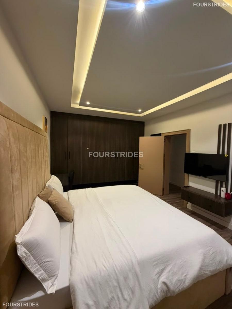 3 BEDROOM BOITE SERVICE APARTMENT - Gallery Image 3